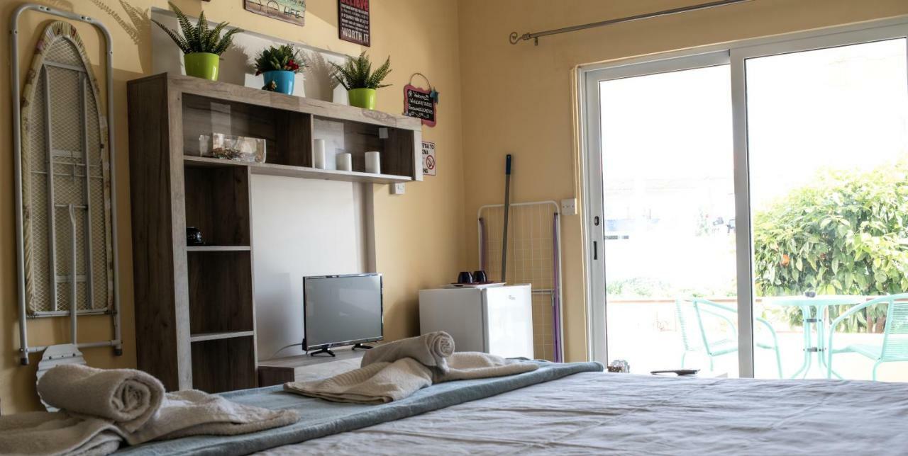Lucky 2 Apartment Paralimni Exterior photo